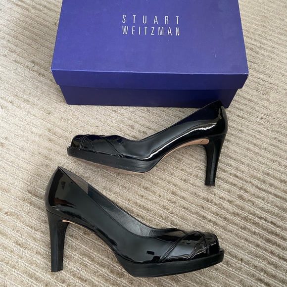 Black Stuart Weitzman heels. - Picture 4 of 4